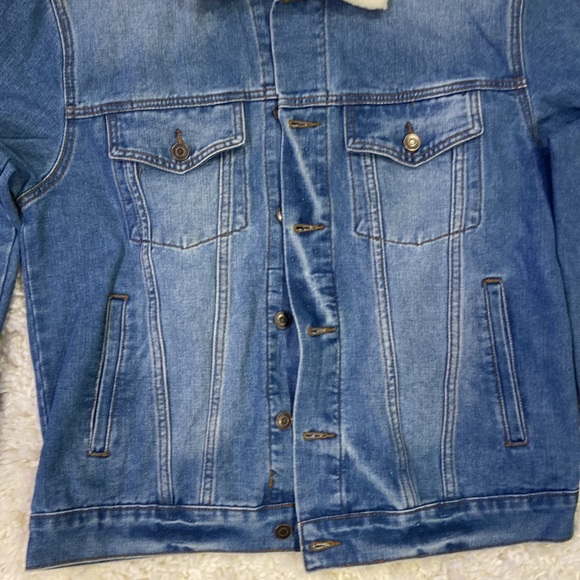 American Vintage Jean Jacket - Picture 2 of 4